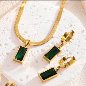 Stainless steel NEW Gold plated 3A grade cubic zirconia necklace and earring set